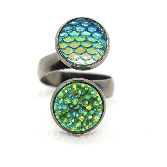 Green Mermaid Ring - Picture 1 of 4